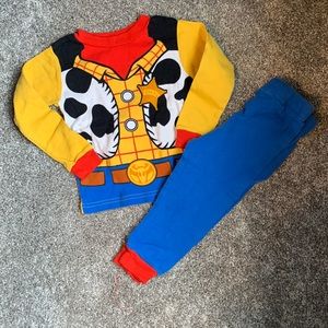 Woody pajama set 2T